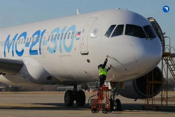 Он должен заменить Boeing и Airbus. Передовой самолёт МС-21 с новыми российскими системами совершил первый полет