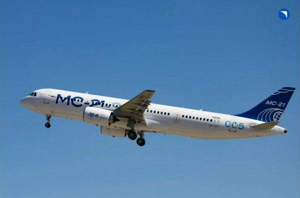 Он должен заменить Boeing и Airbus. Передовой самолёт МС-21 с новыми российскими системами совершил первый полет